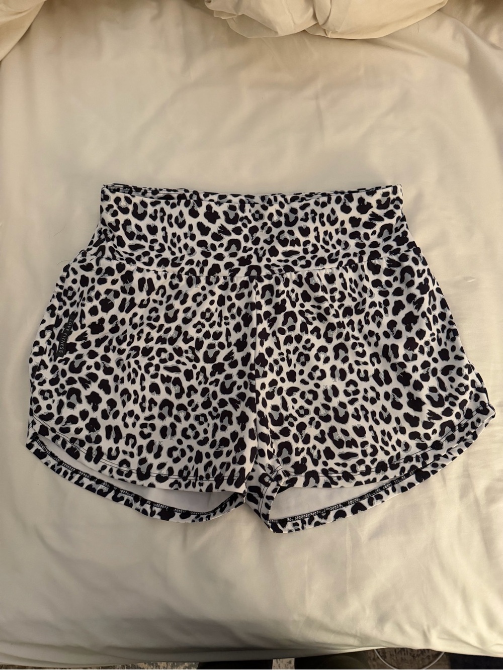 Love Fitness Leopard Runners